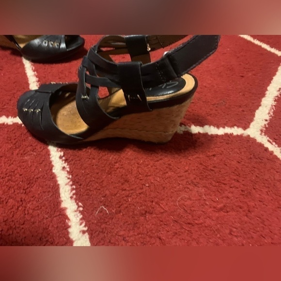 Clarks Artisan black wedge sandals size 6.5 EUC 3 inch heels - Picture 8 of 13